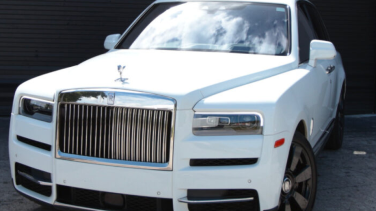 White Rolls Royce Cullinan