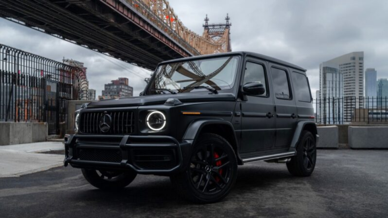 Black Mercedes Benz G63