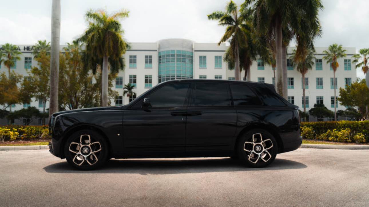 Black Rolls Royce Cullinan